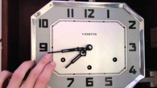 VEDETTE DUAL CHIME WALL CLOCK CHIMING FRERE JACQUES [upl. by Ellehcem]