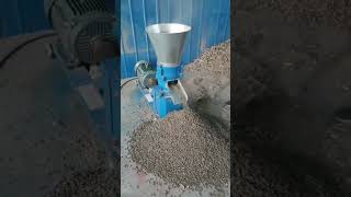 corn stalk cutter machine small feed pellet mills [upl. by Taite]