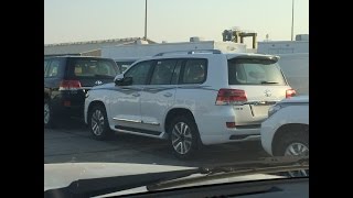 لاندكروزر 2016 شاهد وصول لاندكرزور 2016 لميناء قطر 2016VXSVXR Land Cruiser [upl. by Portingale]