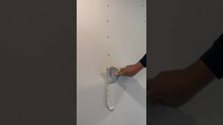 Como aplicar primera mano a los tornillos en Drywall drywall construction tips shorts [upl. by Hanus]