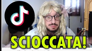 Carolina SCIOCCATA  Un giro su Tik Tok [upl. by Timotheus787]