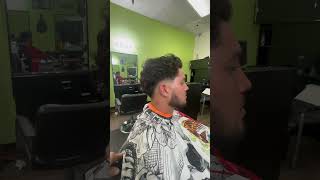 Low fade desvanecido bajo barber barbeshop fade viralvideo [upl. by Nnahaid420]