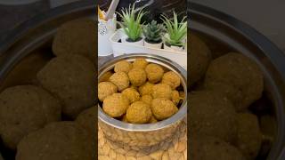 Healthy Ladoo recipe😋recipe food youtubeshorts trending subscribe besanladoo shortsytshorts [upl. by Gentry897]