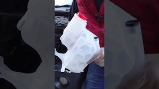 Fixing a low coolant warning in the Discovery 3  LR3 landrover [upl. by Eidua330]