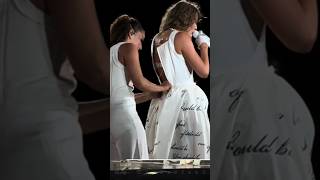 Taylor Swift Mic Pack Malfunction  She Gets Help from Her Dancers Eras Tour Miami N1 taylorswift [upl. by Atnauqal]