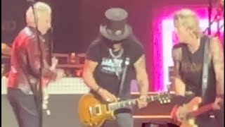 Slash and Mike McCready are great together 😱🤩 [upl. by Ayidan]