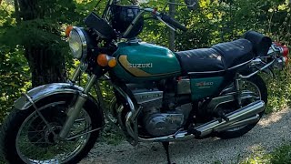 1974 Suzuki GT550 Take Off  Exhaust Sound [upl. by Airdni]