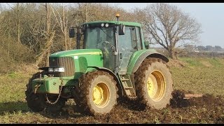 Déchaumage 2014 John Deere 6820 [upl. by Taka]