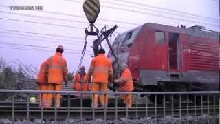 Züge verunglückten nach Zusammenstoss mit Llinienbus Düsseldorf Eller 21212012 TVAlpino21NRW [upl. by Nadaha]