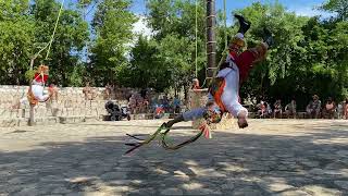 Voladores de Papantla en Xcaret [upl. by Leamse]