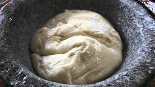 How to Make Mochi the Traditional Way Mochitsuki [upl. by Avek]