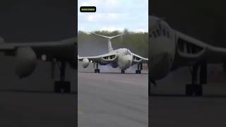 Handley Page Victor takeoff 🛩️🔥🔥😱 shorts bomber aviation aviationlovers [upl. by Atsirhc23]