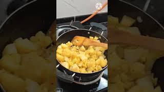 Aalu gobhi ki sabji banane ki recipe Banaya aur khane Mein maja hi a jata hai food recipe cooking [upl. by Eloc]