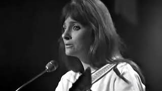 Judy Collins  Turn Turn Turn Live in 1966 [upl. by Gibb]