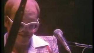 Elton John  Bennie and the Jets Live in Edinburgh 1976 [upl. by Piper]