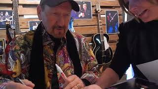 James Burton giving autographs in Vienna at Der Tandler 2018 [upl. by Gomer877]