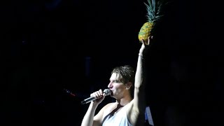 Glass Animals  Gooey With Audience Members Pineapple Live In Dublin 2024 [upl. by Cammie]