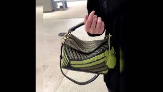 로에베 LOEWE Small Puzzle Edge Bag  Raffia amp Calfskin A510P60X66wwwroseluxcom [upl. by Ravilob]