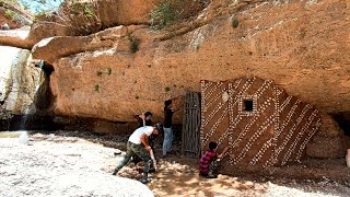 Completing the decoration of the shelter and making a strong wooden door made of oak [upl. by Peacock]