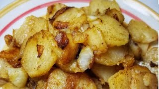 Southern Style Home Fried Potatoes and Onion Recipe Oldschool HomeFried Potatoes Breakfast Potatoes [upl. by Icat]