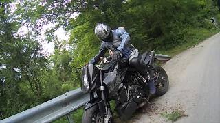 MotorradUnfall auf kurviger Bergstrasse  KTM 1290 Superduke Crash KurvenCrash [upl. by Philomena]