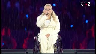 Cérémonie de clôture des Jeux Paralympiques Paris 2024  Ali stroker interprète lhymne américain [upl. by Melc]