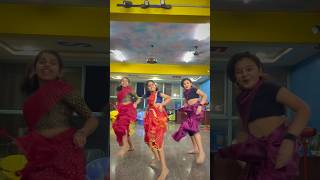 Kurchi madathapetti dance performancemahesh Babu  Trivikram  kurchimadathapetti gunturkaaram [upl. by Selinda]