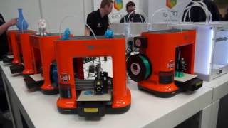 3DDrucker in Aktion auf der CeBIT 2017 [upl. by Nnylamme]