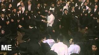 Beautiful Hasidim danceamazing [upl. by Novyart623]