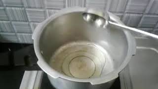 Cooker ven pongal prepare quickly housewife [upl. by Frederich]