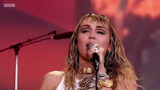 Miley Cyrus  Black Dog  Led Zeppelin Cover Live at Glastonbury 2019 [upl. by Sasnett34]