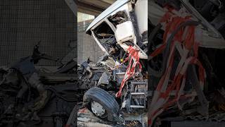 Tödlicher LKW Unfall Bergung A46 Sattelzug Zugmaschine Vollsperrung [upl. by Armillia]