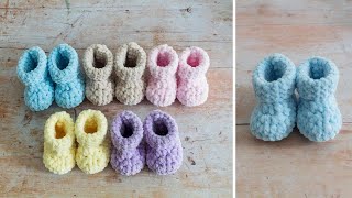 CHUNKY Yarn  EASY Crochet Baby Booties Tutorial A Very QUICK Project [upl. by Ttreve262]