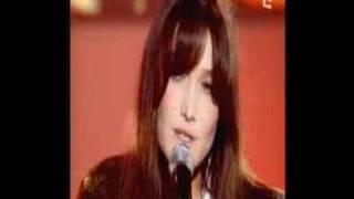 2003  Carla Bruni  Quelquun Ma Dit Live  TOTP [upl. by Lian]