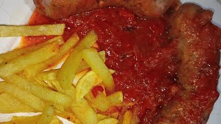 Chorizo a la pomarola con guarnición de Papa fritas 🍟 [upl. by Manus]