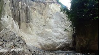 This is Dangerous Valley Ravine Prone to Landslides in Ngarai Sianok [upl. by Nestor]