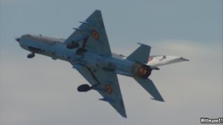 2013 Międzynarodowe Pokazy Lotnicze Radom Air Show‏  Rumunski MiG21 LanceR C [upl. by Enamrahs80]