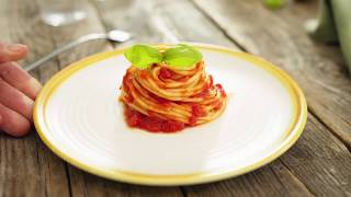 Barilla  How to make Spaghetti with Basilico sauce [upl. by Bever247]