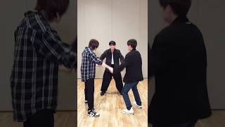 Jeon JUNGKOOK with TXT members dance  ｡⁠◕⁠‿⁠◕⁠｡BTS TXT likeandsubscribe trendingshorts [upl. by Nicolella]