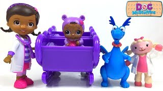 DIE SPIELZEUGÄRZTIN DOC MCSTUFFINS UND IHRE SUPER KLINIK  LAMMIE UND STUFFY SORGEN FÜR BABY CECE [upl. by Yebloc]