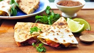 Quesadillas vegetarianas  Veggie Quesadillas [upl. by Nemajneb195]