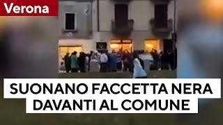 Suonano “Faccetta nera” di fronte al Comune polemiche al carnevale di Caprino Veronese [upl. by Aikemot106]