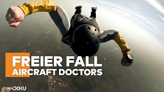 Freier Fall  Fallschirmsprung aus 4000 Meter  Aircraft Doctors S01E05 [upl. by Atiuqat220]