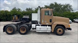 2000 FREIGHTLINER FLD120 For Sale [upl. by Mccreery99]