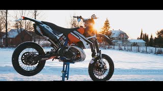 KTM EXC 200  REBUILD PART 2 [upl. by Lemuela]