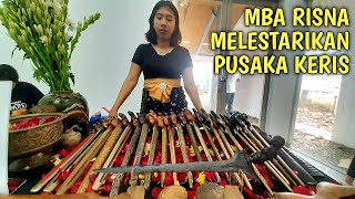 WANITA MUDA INI MELESTARIKAN PUSAKA KERIS [upl. by Neenad]