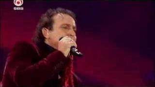 Marco Borsato  Vrij Zijn Live  Symphonica in Rosso [upl. by Schoof]