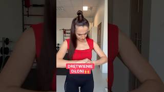 Drętwienie dłoni‼️🙌 dretwieniedloni bóldloni [upl. by Rebecca]