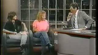 Indigo Girls  Closer To Fine on Letterman 1989 [upl. by Nnayrb]