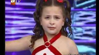 Turkish girl cried millions very nice song مترجمة للعربية [upl. by Nosyarg]